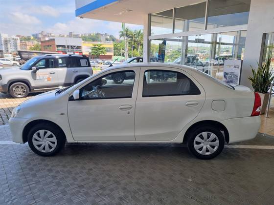 TOYOTA ETIOS 1.5 X SEDAN 16V FLEX 4P MANUAL